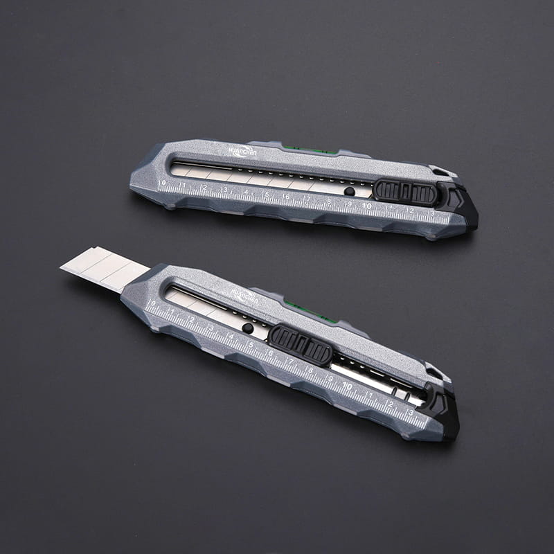 DC2201 Retractable Utility Knife